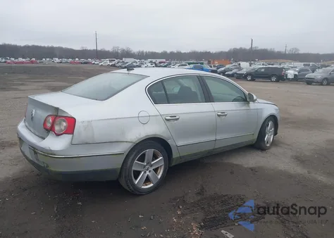 2008 Volkswagen Passat Komfort z USA, uszkodzony, nr VIN WVWAK73C58P042907